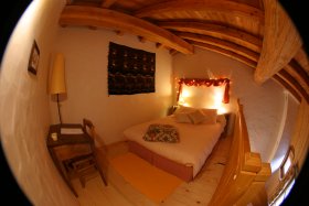 mezzanine de la chambre Hélianthis chambre d'hote la rosa Bonneval sur arc, chambre hélianthis